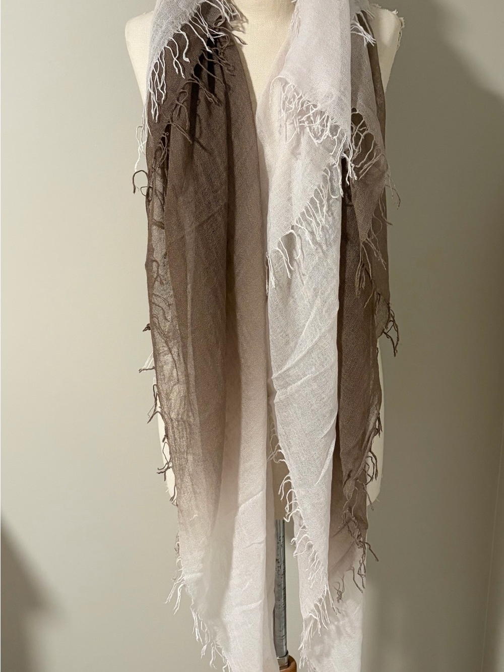 Chan Luu Cashmere Silk Ombre Scarf Wrap - Neutral Tan & Cream